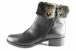 32.766.57 -New Balance Shop 76657 3