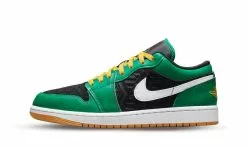 Air Jordan 1 Low SE Christmas