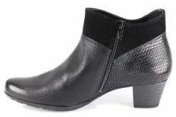 MICHAELA -New Balance Shop michaela 3